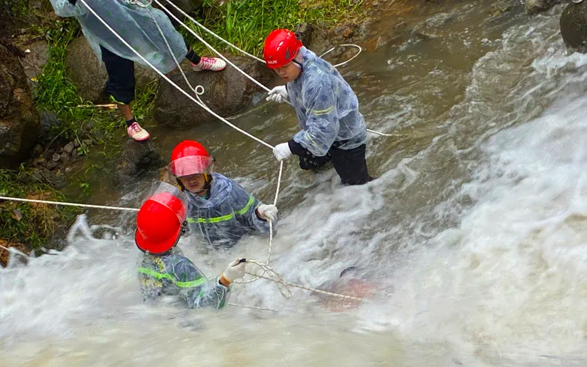 thi thể mắc kẹt