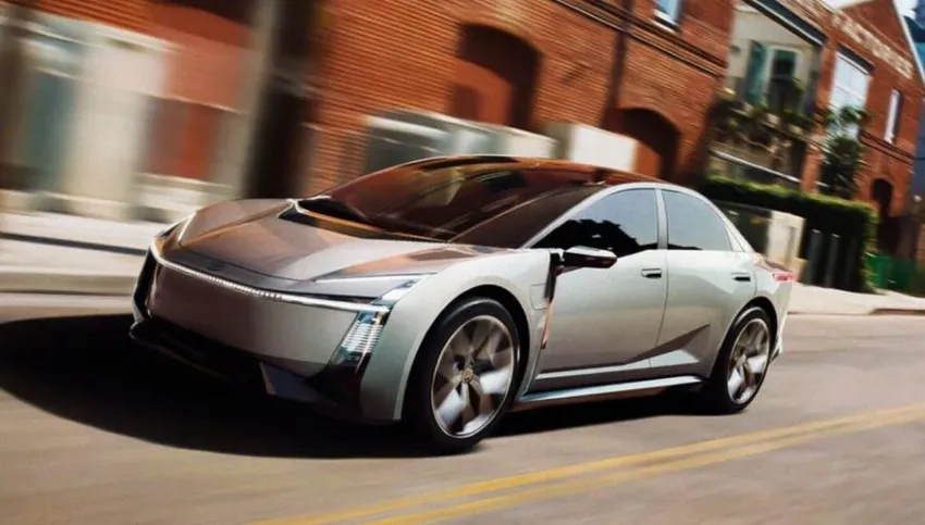 Chiếc ô tô Toyota quen thuộc này gây kinh ngạc cho người dùng