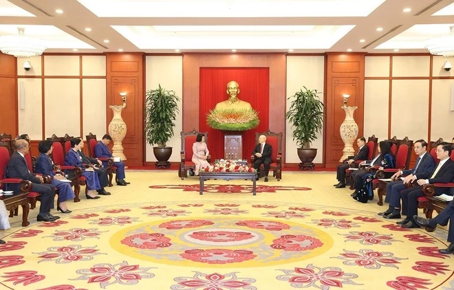 Tổng Bí thư Nguyễn Phú Trọng đánh giá chuyến thăm của Chủ tịch Quốc hội Campuchia Khuon Sudary góp phần củng cố và tạo dấu ấn mới trong quan hệ hai nước. Ảnh: TTXVN tong-bi-thu-nguyen-phu-trong-tiep-chu-tich-quoc-hoi-campuchia.jpg