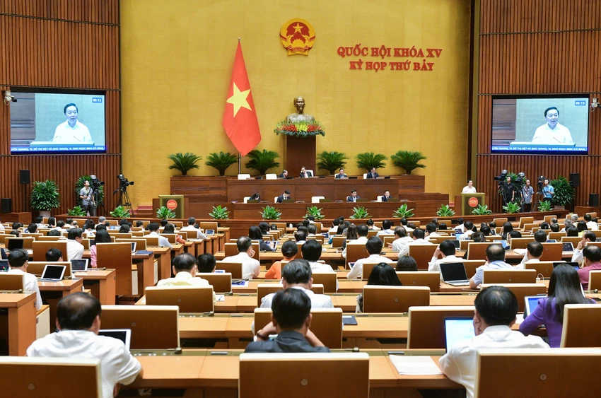 Quang cảnh phiên thảo luận chiều 29-5. Ảnh: PHẠM THẮNG pho-thu-tuong-moi-kho-khan-trong-dinh-gia-dat-da-duoc-giai-quyet-bang-luat-dat-dai-2024-3.jpg