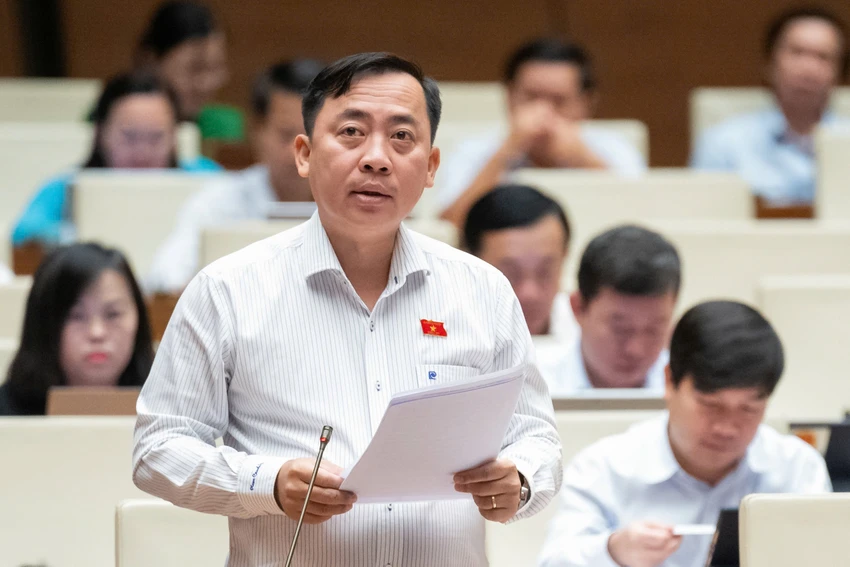 Đại biểu Đào Chí Nghĩa (đoàn Cần Thơ). Ảnh: PHẠM THẮNG Để lộ lọt dữ liệu cá nhân, trách nhiệm thuộc về ai?