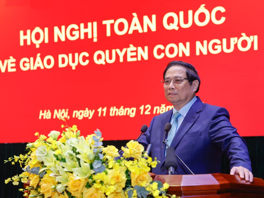 Thủ tướng Phạm Minh Chính phát biểu chỉ đạo tại Hội nghị. Ảnh: VGP thu-tuong-pham-minh-chinh-quyen-con-nguoi-luon-duoc-dang-nha-nuoc-quan-tam-bao-ve-1.jpg
