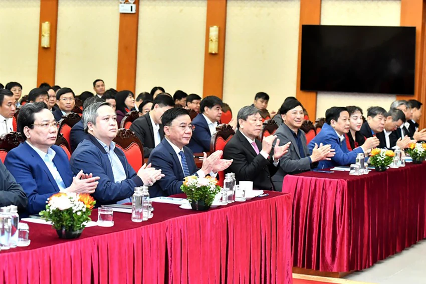 Các đại biểu tham dự hội nghị. Ảnh: NHÂN DÂN Kiên quyết xử lý những đối tượng tố cáo sai sự thật, ảnh hưởng đến nhân sự đại hội XIV ủy ban kiểm tra trung ương