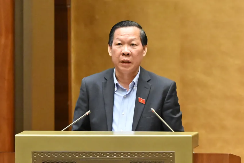 Chủ nhiệm Ủy ban Kinh tế - Tài chính Phan Văn Mãi. Ảnh: QH chinh-phu-de-xuat-bo-sung-du-toan-hon-4-300-ti-dong-cho-cac-bo-nganh-dia-phuong.jpg