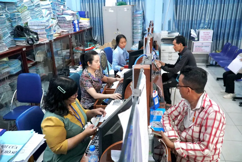 Từ 18 giờ ngày 27-6, Cổng Dịch vụ công quốc gia trở thành điểm \'một cửa số\' duy nhất