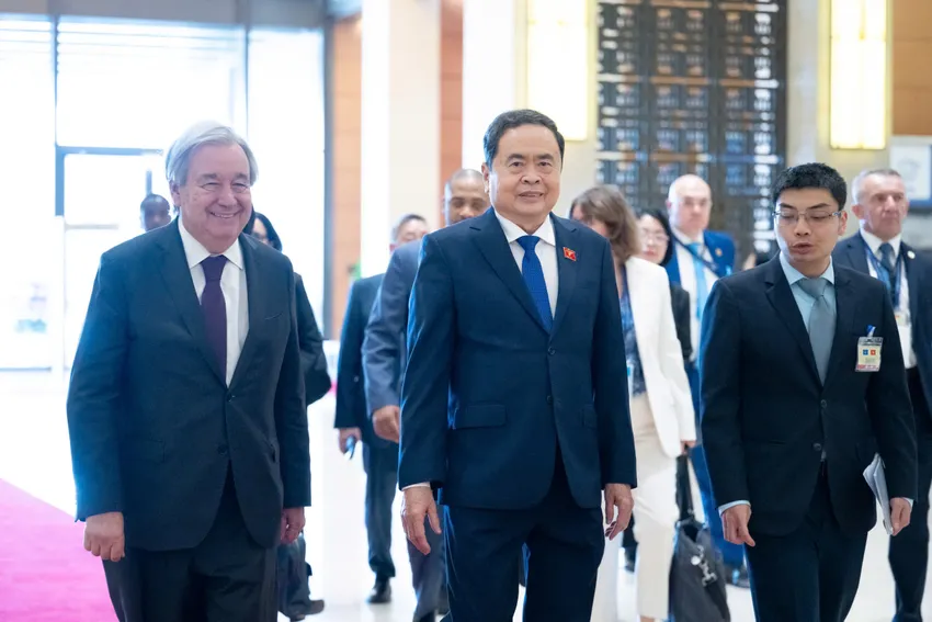 Chủ tịch Quốc hội Trần Thanh Mẫn tiếp Tổng Thư ký Liên Hợp Quốc António Guterres trong khuôn khổ chuyến thăm chính thức của Tổng Thư ký tới Việt Nam đồng thời dự Lễ mở ký và Hội nghị cấp cao Công ước của Liên hợp quốc về chống tội phạm mạng (Công ước Hà Nội). Ảnh: QH 3-then-chot-trong-chien-luoc-moi-ve-doi-ngoai-hoi-nhap-quoc-te-1.jpg