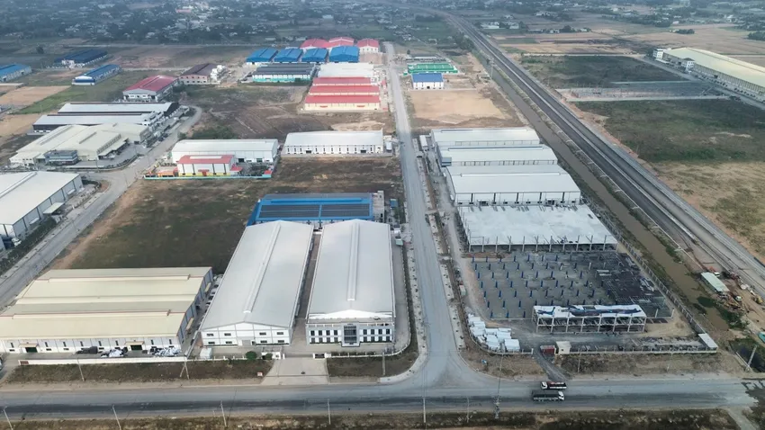 Các khu công nghiệp lớn trên địa bàn huyện Đức Hòa, tỉnh Long An Ảnh: Huỳnh Du Tây Ninh - Long An (5).jpg