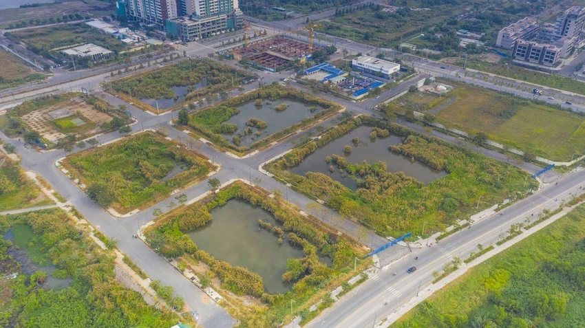 Các khu đất trong khu đô thị Thủ Thiêm được đưa ra đấu giá. Ảnh: HOÀNG GIANG Hàng chục ngàn tỉ từ nhiều khu đất ở khu đô thị mới Thủ Thiêm TP.HCM đã thu được đến đâu?