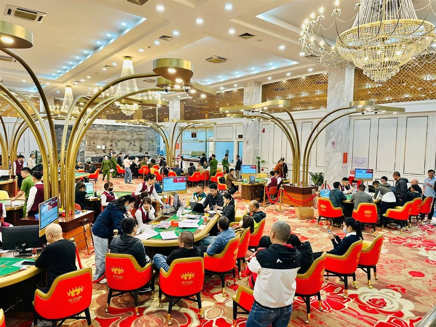 Ảnh: Công an Lào Cai Bên trong sòng bạc khủng vừa bị công an triệt phá tại Lào Cai 7.jpeg