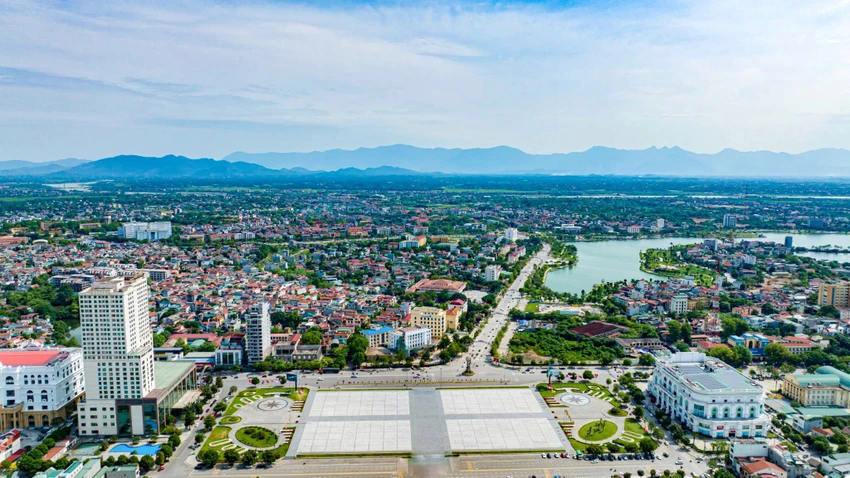 Một góc thành phố Việt Trì, tỉnh Phú Thọ. Ảnh: TÙNG VY Phú Thọ mời Vĩnh Phúc, Hòa Bình họp bàn sáp nhập tỉnh.jpg