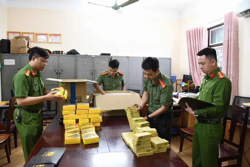 Ảnh Công an Phú Thọ triệt phá đường dây đa cấp bán thực phẩm chứa chất cấm9.jpg