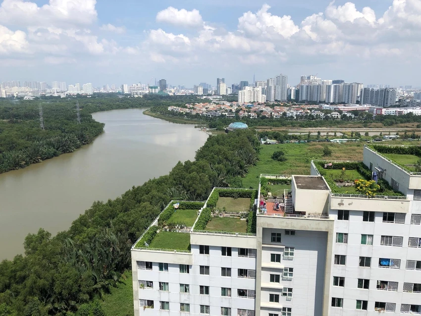 Sở TN&MT TP.HCM vẫn giữ quan điểm bảng giá đất mới không ảnh hưởng đến các doanh nghiệp bất động sản. Ảnh: QH bang-gia-dat-tphcm-tang-2024.jpg