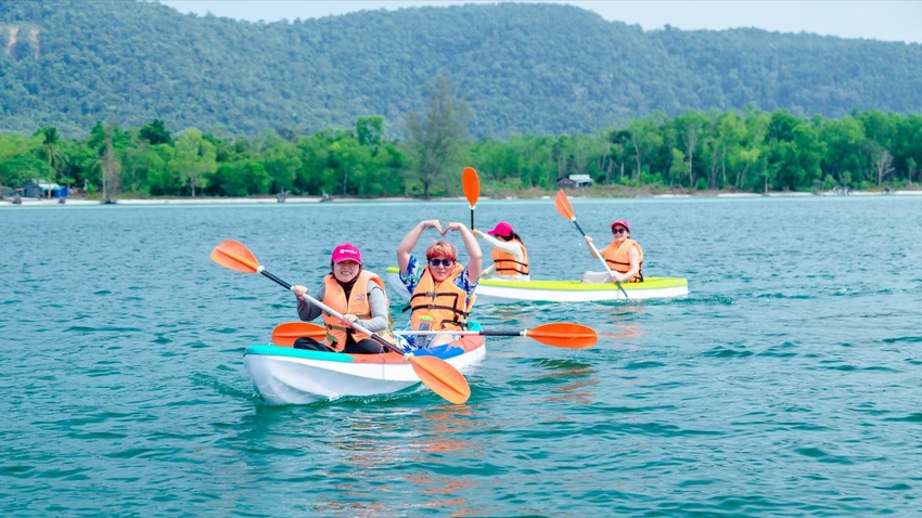 Khách hàng nên chọn đơn vị du lịch uy tín, đặt tour trọn gói để an tâm tận hưởng chuyến du lịch Tết Nguyên Đán an toàn, vui vẻ. Ảnh: THU TRINH nhu-cau-du-lich-nguoi-Viet-2025.jpg