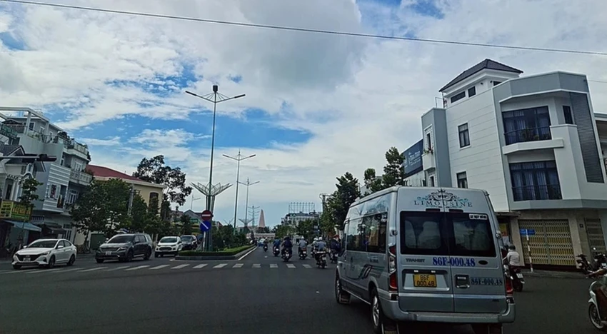 Một góc đường Lê Duẩn, TP Phan Thiết. Ảnh PN. TP Phan Thiết