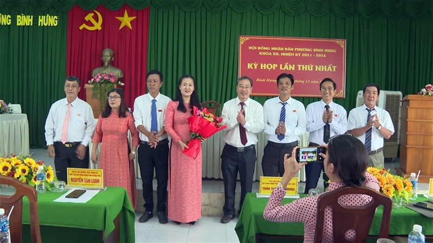 Kỳ họp thứ Nhất HĐND phường Bình Hưng. pho-chu-tich (2).jpg