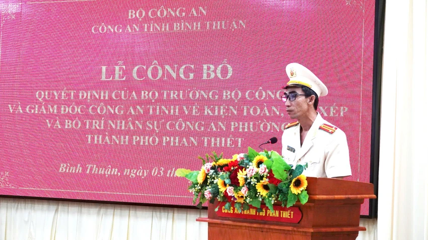 Trung tá Phạm Nguyễn Tấn Phước, Trưởng Công an phường Lạc Đạo, TP Phan Thiết, phát biểu nhận nhiệm vụ. TP-Phan-Thiet (1).jpg