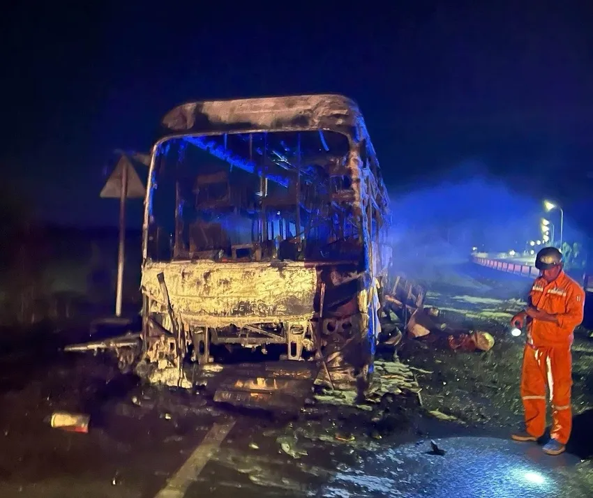 chay-xe-khach (1).jpg