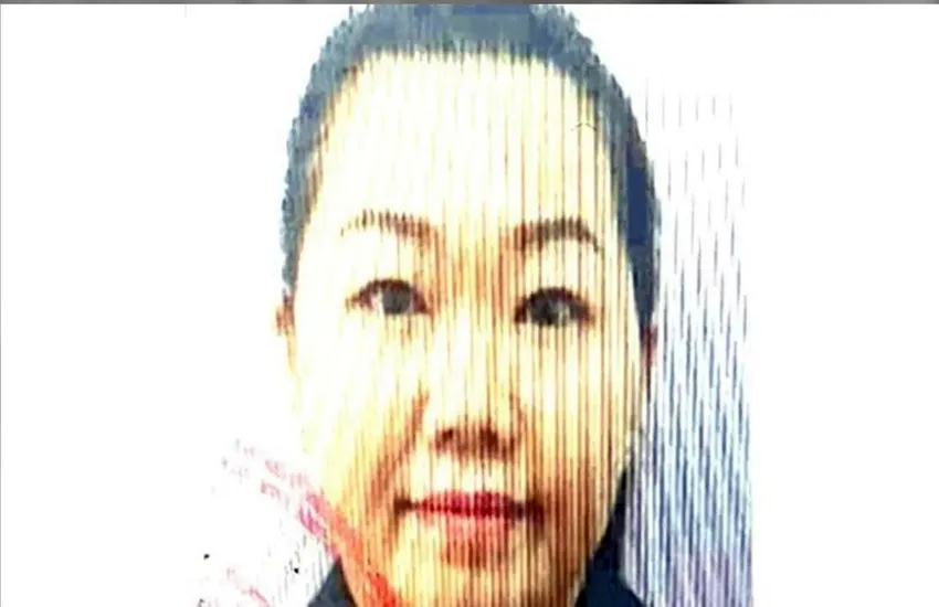 Bị cáo Lý Mỹ Hằng đã bỏ trốn nên Tòa xét xử vắng mặt. Lý Mỹ Hằng