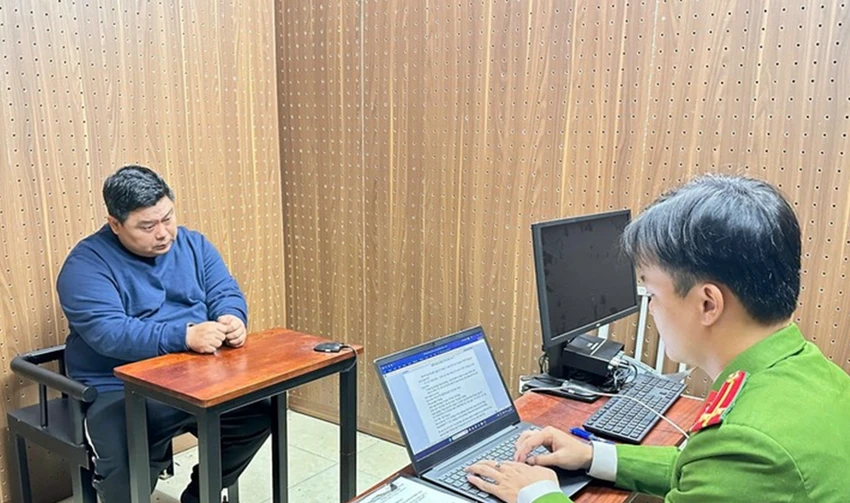 tap-doan-phuc-hoang-nguyen (2).jpg