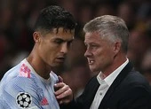 Cách Sir Alex Ferguson xoay chuyển tình thế ở MU ảnh 6 Solskjaer ngăn cản hành động bất mãn của Ronaldo