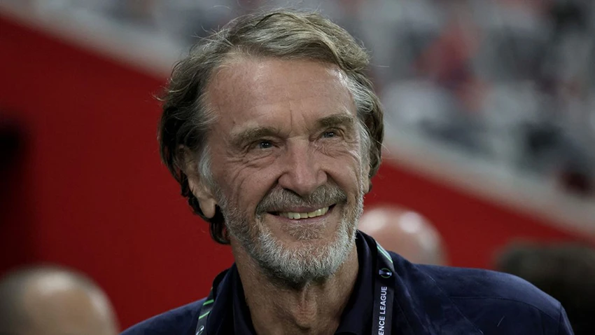 Sir Jim Ratcliffe sẽ kiểm soát toàn bộ hoạt động bóng đá ở MU. ẢNH: GETTY sir-jim-ratcliffe-man-united.jpeg