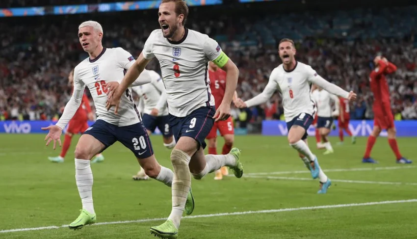 Harry Kane ăn mừng bàn thắng trong hiệp phụ trong trận đội tuyển Anh thắng Đan Mạch 2-1 ở bán kết Euro 2020. ẢNH: GETTY euro-2024-anh.png