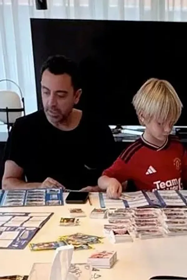 Xavi hé lộ thông tin quan trọng về việc thay Ten Hag dẫn dắt MU từ bức ảnh này. ẢNH: INSTAGRAM Xavi hé lộ thông tin quan trọng về việc thay Ten Hag dẫn dắt MU,MU,XAVI