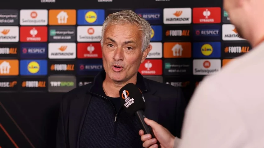 Mourinho nổi tiếng cứng rắn và không ngại nói lên vấn đề của mình. ẢNH: GETTY Fenerbahce-jose-mourinho.jpg