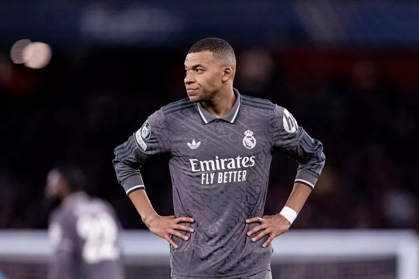 Kylian Mbappe gửi thông điệp rõ ràng tới Arsenal rằng Real Madrid chưa bỏ cuộc. ẢNH: GETTY Kylian Mbappe gửi thông điệp rõ ràng tới Arsenal,MBAPPE,ARSENAL