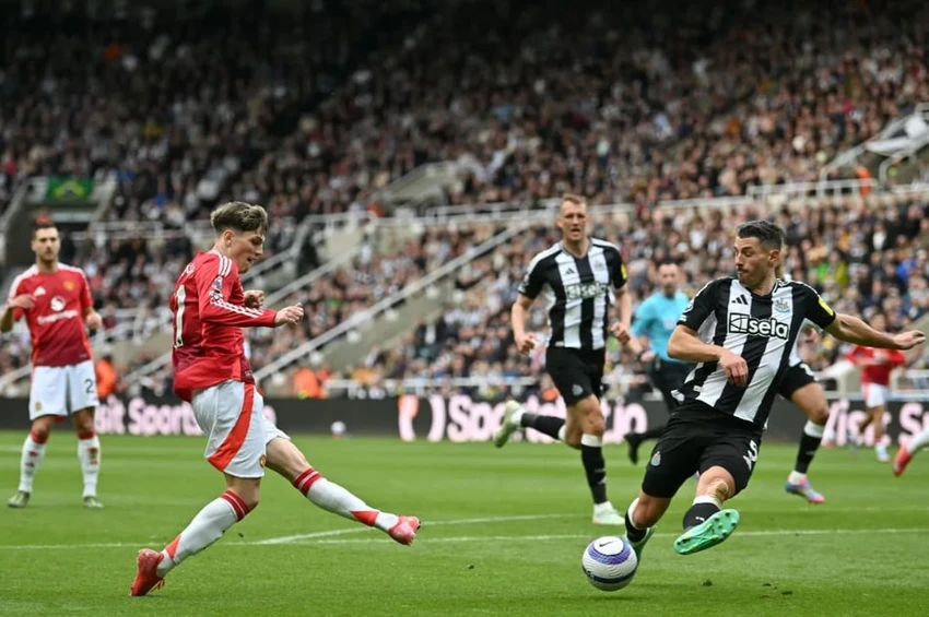 Phong độ của MU ở Premier League không được đánh giá cao. Ảnh: Getty premier-league-mu.jpg