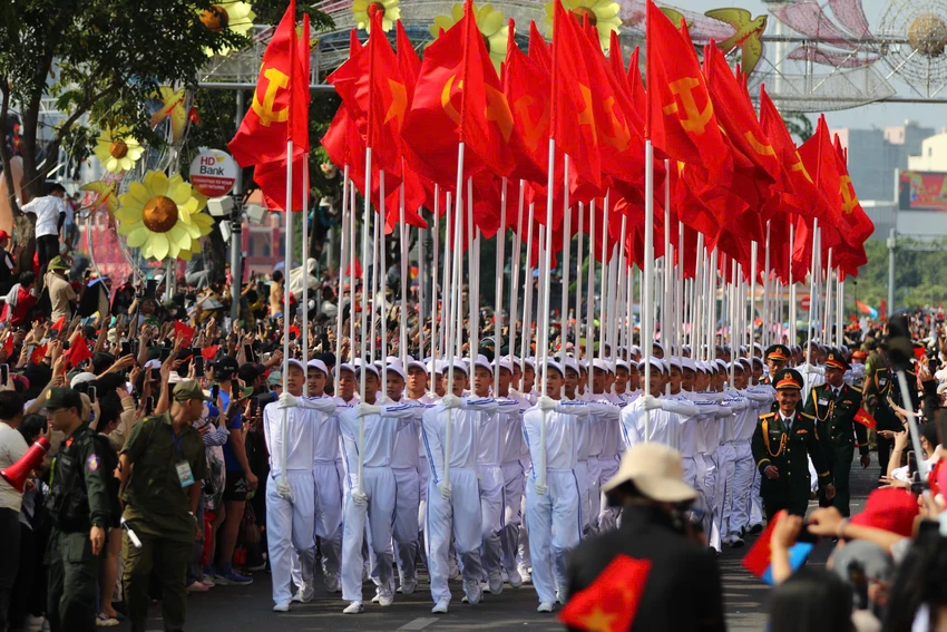 Những hình ảnh tuyệt đẹp của lễ diễu hành, diễu binh. b12.jpg