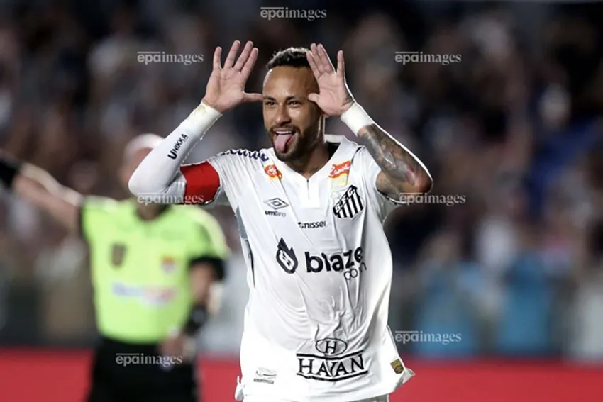 Neymar bỗng dưng nhận được khối tài sản khổng lồ gần 1 tỉ USD từ trên trời rơi xuống. ẢNH: EPA Neymar bỗng dưng nhận được khối tài sản khổng lồ,Neymar