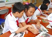 TP.HCM: Trường học chủ động tổ chức tiết đọc sách ảnh 3 Học trò hứng thú khi tới thư viện