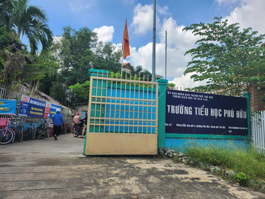 Trường Tiểu học Phú Hữu, TP Thủ Đức sẽ tổ chức lại bữa ăn bán trú từ thứ 2 (6-11). Ảnh: NGUYỄN QUYÊN Bữa ăn bán trú sẽ được tổ chức trở lại từ thứ 2