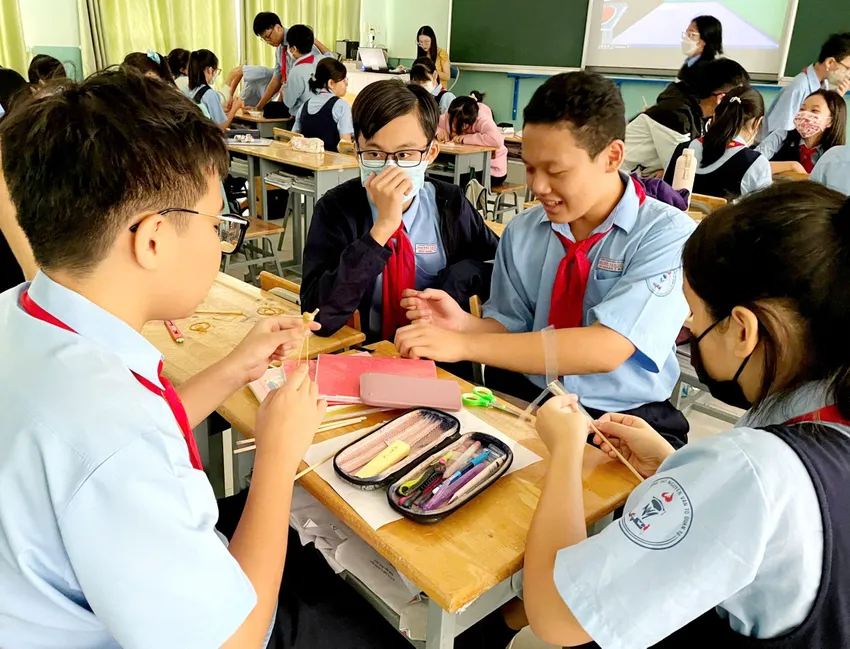 Một giờ học chương trình tiếng Anh tích hợp của học sinh TP.HCM. Ảnh: BK tieng-anh-tich-hop.jpg