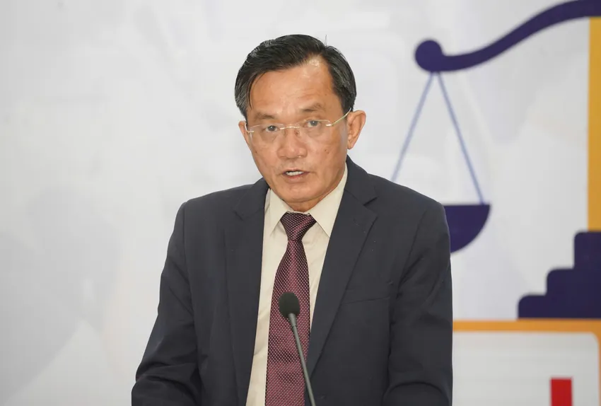 Ông Nguyễn Đức Hiển, Phó Tổng Biên tập thường trực Báo Pháp Luật TP.HCM khẳng định việc siết các tiêu chuẩn đào tạo ngành luật là cần thiết...Ảnh: THUẬN VĂN dao-tao-luat-4.jpg