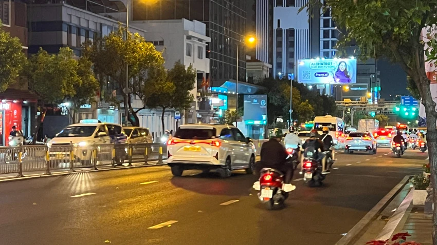 Nếu không đạt mức tiêu thụ nhiên liệu, nhiều mẫu ô tô, xe máy sẽ phải dừng bán tại Việt Nam. Ảnh: TN tiêu thụ nhiên liệu
