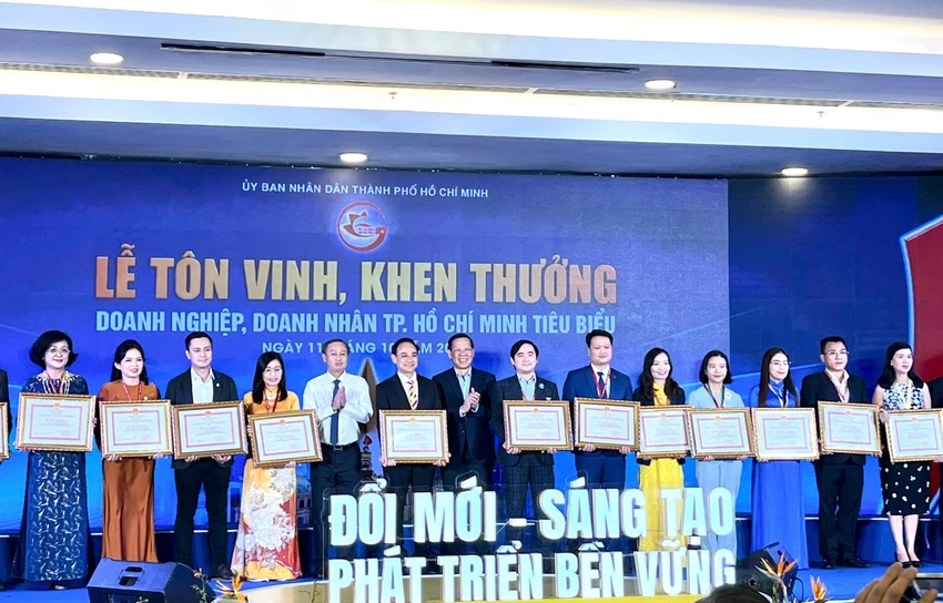 TP.HCM tôn vinh gần 200 doanh nhân, doanh nghiệp tiêu biểu năm 2024 ảnh 1 doanh nghiệp tiêu biểu