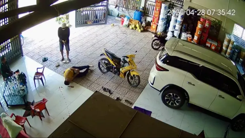Công an thông tin về clip 'bắt khẩn cấp 1 cán bộ cấp cao' liên quan vụ nổ súng ở Vĩnh Long Công an thông tin về clip 'bắt khẩn cấp 1 cán bộ cấp cao' liên quan vụ nổ súng ở Vĩnh Long