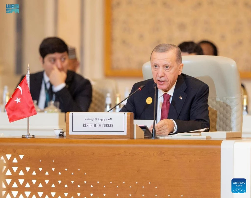 Tổng thống Thổ Nhĩ Kỳ Recep Tayyip Erdogan tại hội nghị thượng đỉnh bất thường Ả Rập - Hồi giáo ở Saudi Arabia ngày 11-11. Ảnh: TÂN HOA XÃ erdogan.jpg
