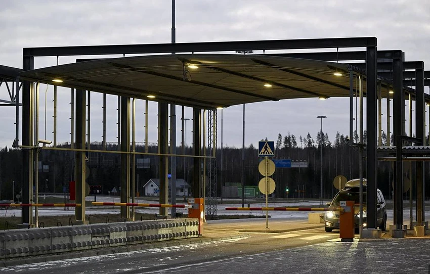 Cửa khẩu biên giới Nuijamaa giữa Phần Lan và Nga tại TP Lappeenranta (Phần Lan). Ảnh: REUTERS Phần Lan đóng cửa 4 cửa khẩu biên giới với Nga để ngăn người xin tị nạn