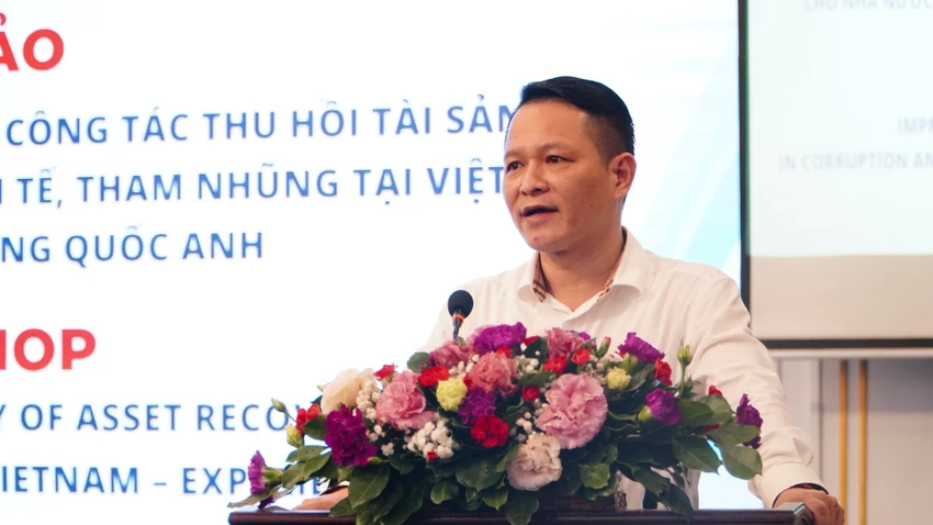 Cục trưởng Cục THADS TP.HCM Nguyễn Văn Hòa phát biểu tại hội thảo. Ảnh: CẨM TÚ thi hành án