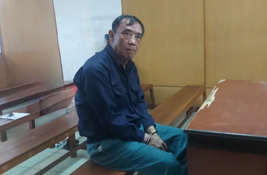 Bị cáo Hoàng Ngọc Đáng tại phiên tòa. Ảnh: SONG MAI Giả danh cán bộ công an