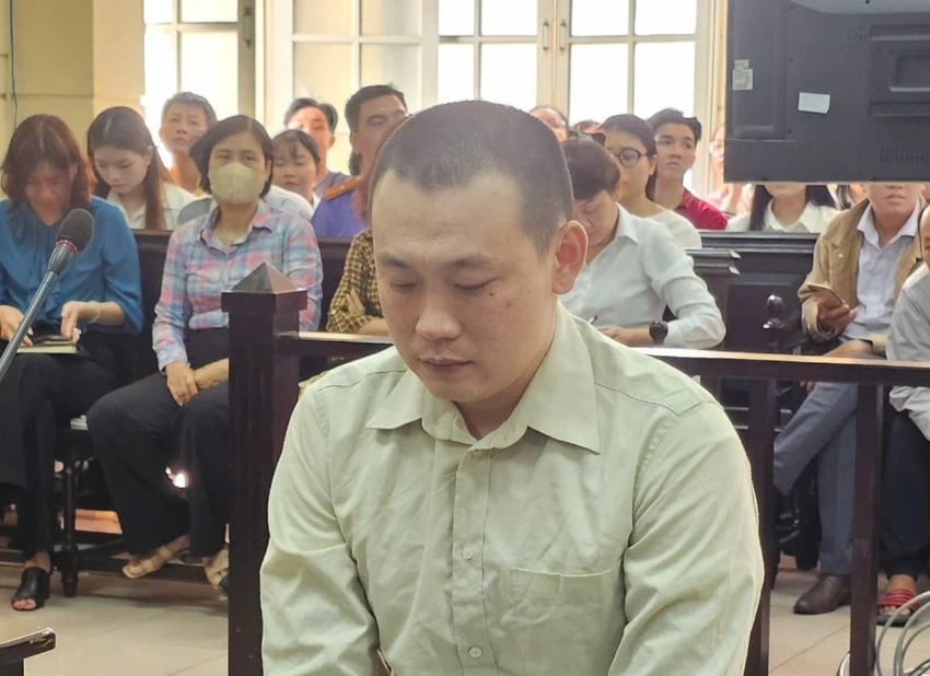 Bị cáo Quách Minh Nhựt. Ảnh: SONG MAI xet-xu-tai-xe-danh-nguoi-gan-benh-vien-tu-du-2.jpg