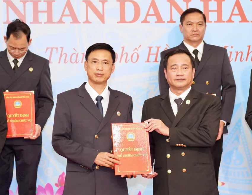 Ông Ngô Văn Minh - Chánh án TAND khu vực 18 - TP.HCM. Ảnh: THUẬN VĂN tand-khu-vuc-tp-hcm-10.jpg