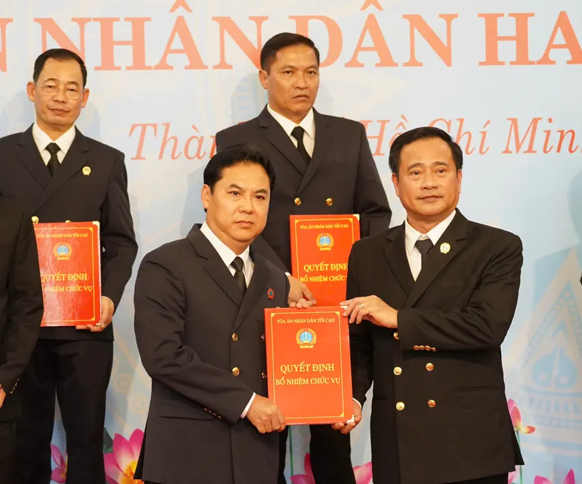 Ông Huỳnh Văn Trí - Chánh án TAND khu vực 17 - TP.HCM. Ảnh: THUẬN VĂN tand-khu-vuc-tp-hcm-9.jpg
