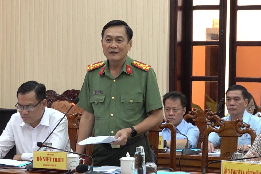 Các cuộc họp báo luôn có mặt của Giám đốc Công an tỉnh Bạc Liêu, Đại tá Hồ Việt Triều. Ảnh: TRẦN VŨ Chủ tịch tỉnh Bạc Liêu 33_1.2.1_1.3.1.png