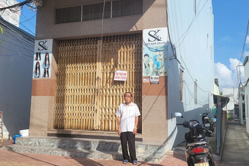 Nhà đất ông Chín Vinh làm thủ tục xin cấp sổ hồng. Ảnh: TRẦN VŨ Mơ hồ pháp luật 2.jpg