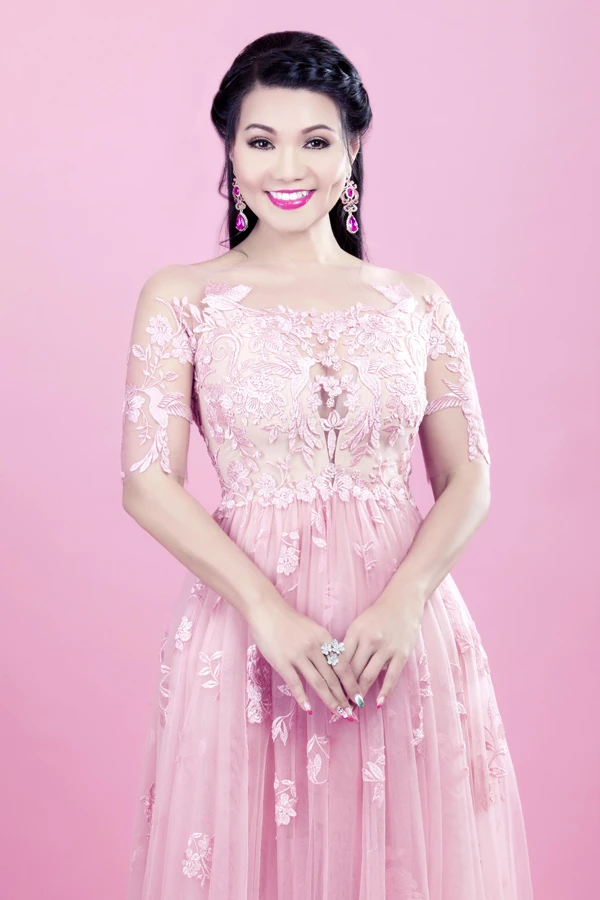 Nghệ sĩ Ngọc Huyền được cấp phép biểu diễn ở Việt Nam ảnh 4 nghe-si-ngoc-huyen-duoc-cap-phep-bieu-dien-o-viet-nam-sau-15-nam