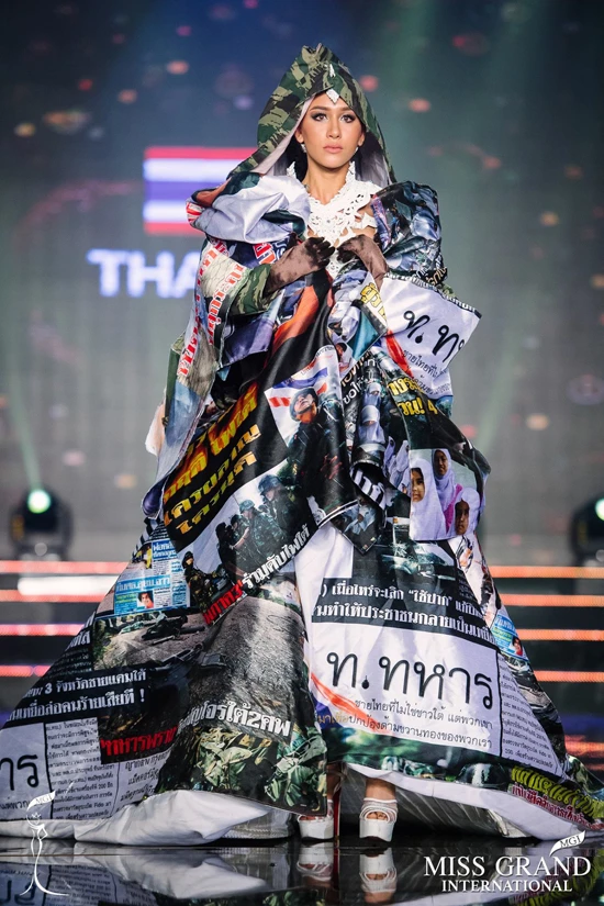 cac-thi-sinh-miss-grand-international-trinh-dien-trang-phuc-dan-toc-12
